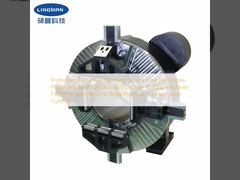 Cakram Utama Pneumatik Full-Stroke Lubang Persegi Presisi Empat-Rahang Profesional Digunakan Untuk Mesin Pemotong Laser F130DF 4 Rahang Pada Tekanan 0.2-0.9Mpa Untuk Pemotongan Laser Fiber